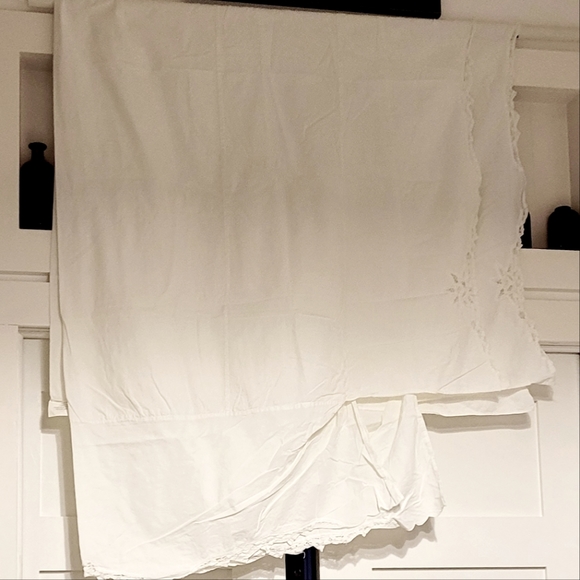 White Full Size Battenberg Lace Dust Ruffle - Picture 6 of 6